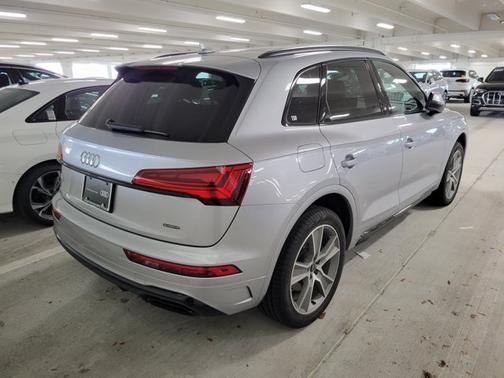 2025 Audi Q5 S line Premium