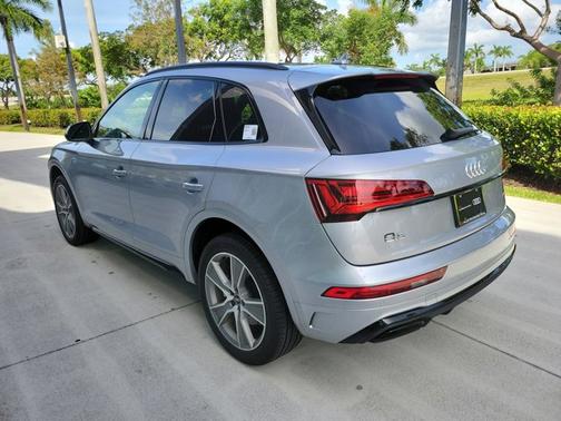 2025 Audi Q5 S line Premium