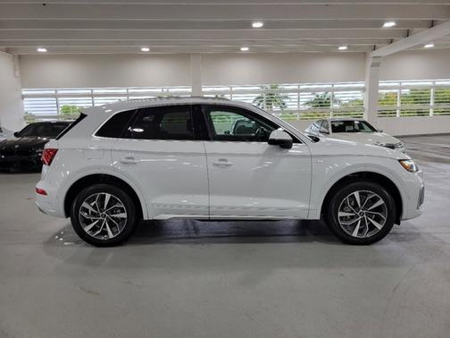 2024 Audi Q5 S line Prestige