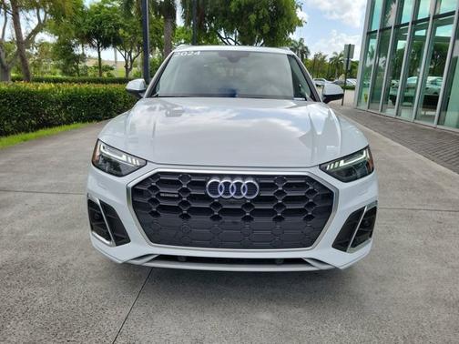 2024 Audi Q5 S line Prestige