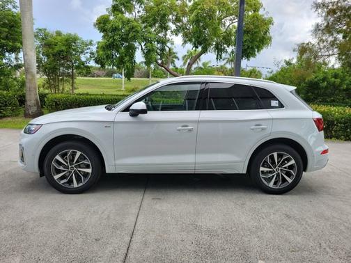 2024 Audi Q5 S line Prestige