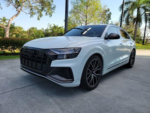 2022 Audi SQ8 Premium Plus
