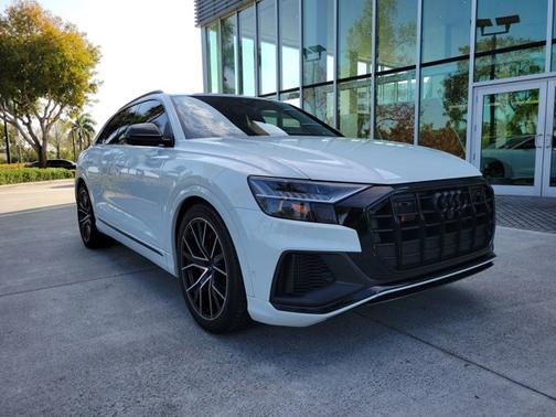 2022 Audi SQ8 Premium Plus