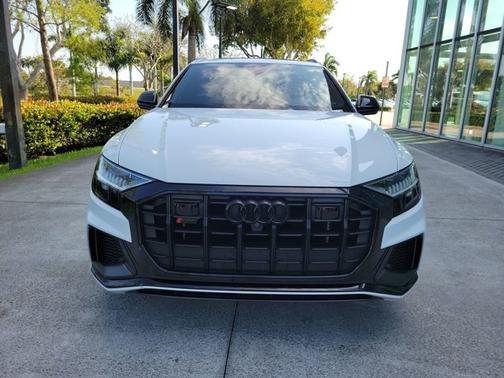 2022 Audi SQ8 Premium Plus