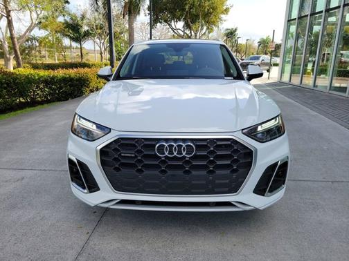 2022 Audi Q5 S line Premium