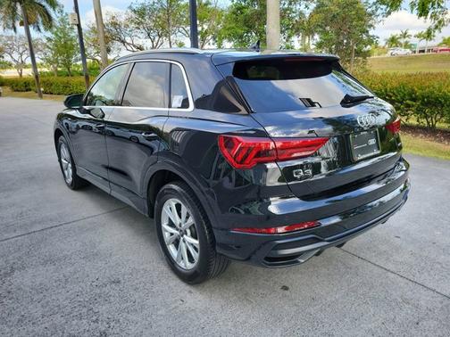 2022 Audi Q3 S line Premium