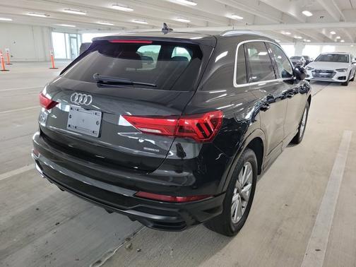 2022 Audi Q3 S line Premium