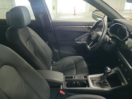 2022 Audi Q3 S line Premium
