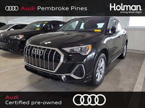 2022 Audi Q3 S line Premium