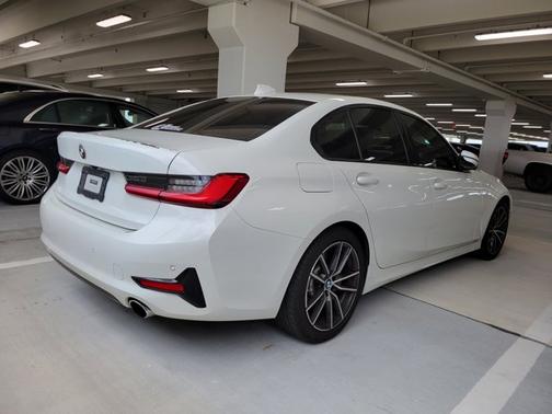 2020 BMW 330 i