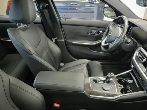2020 BMW 330 i