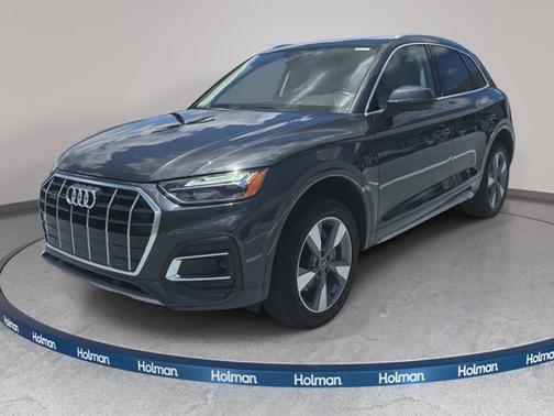 Manhattan Gray Metallic 2023 Audi Q5 40 Premium