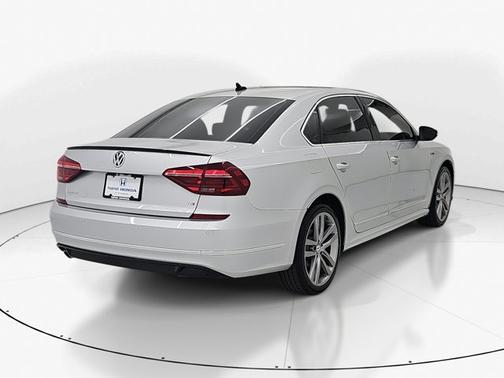 2019 Volkswagen Passat 2.0T SE R-Line