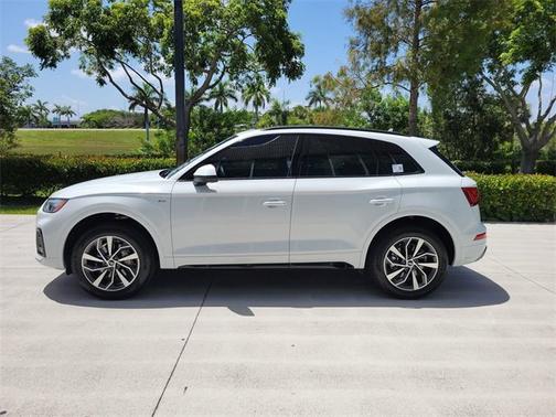 2024 Audi Q5 S line Premium