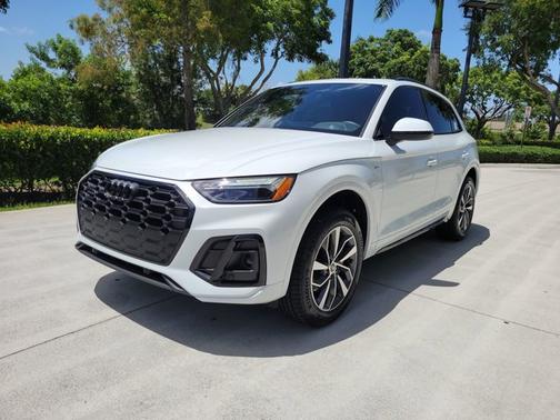 2024 Audi Q5 S line Premium