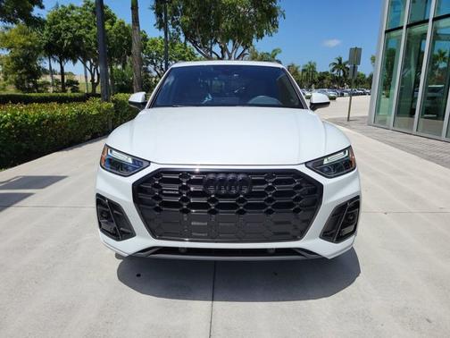 2024 Audi Q5 S line Premium