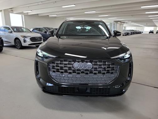 2025 Audi Q5 Premium