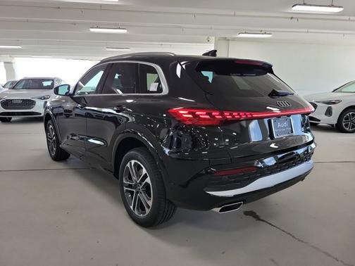 2025 Audi Q5 Premium