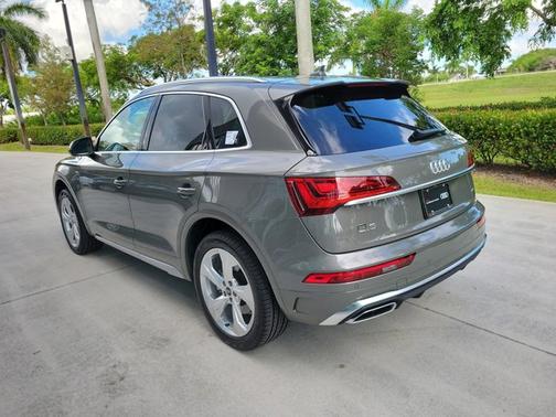 2024 Audi Q5 S line Premium Plus