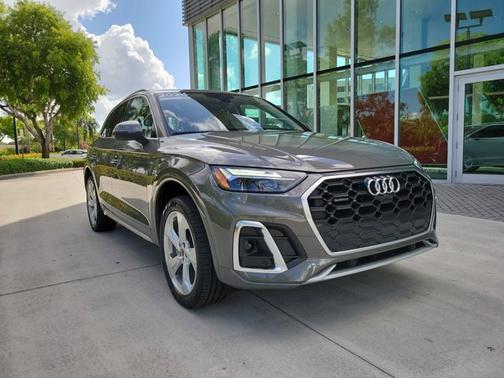 2024 Audi Q5 S line Premium Plus