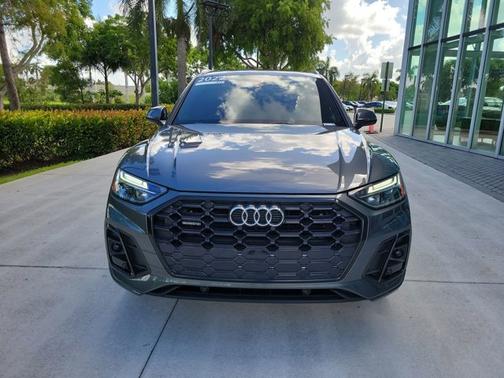 2022 Audi Q5 S line Premium