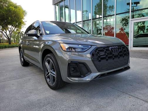 2023 Audi Q5 S line Premium Plus