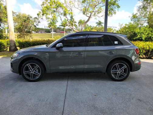 2023 Audi Q5 S line Premium Plus