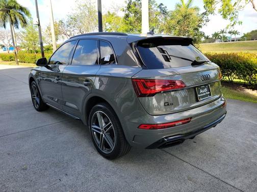 2023 Audi Q5 S line Premium Plus