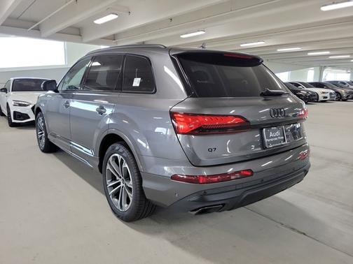 2026 Audi Q7 Premium Plus