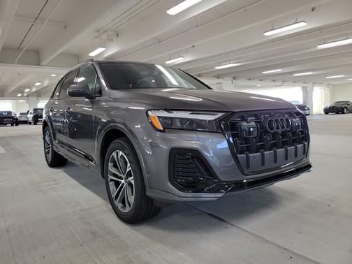 2026 Audi Q7 Premium Plus
