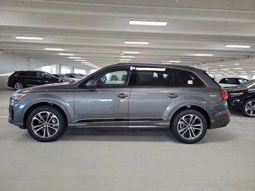 2026 Audi Q7 Premium Plus