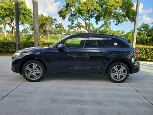 2025 Audi Q5 S line Premium