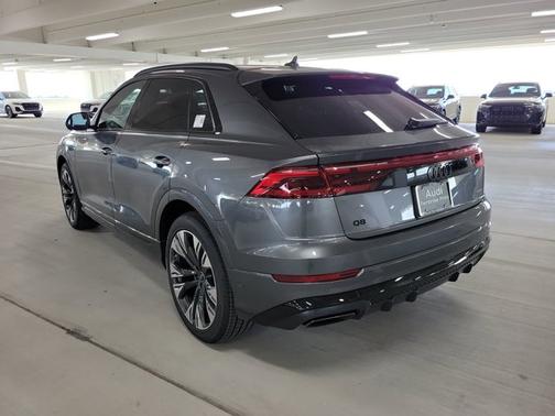 2025 Audi Q8 Prestige