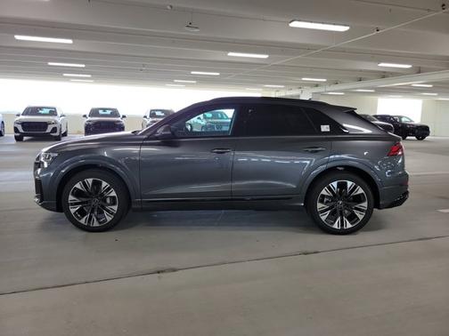 2025 Audi Q8 Prestige