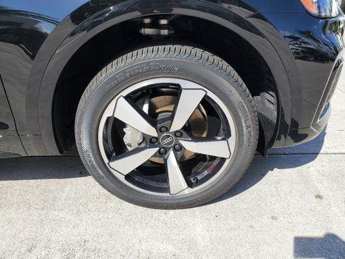 2022 Audi Q5 S line Premium Plus