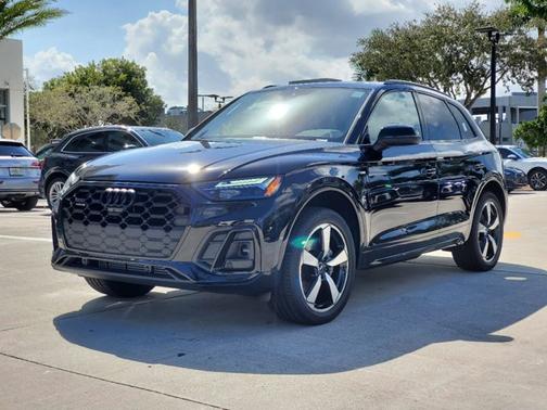 2022 Audi Q5 S line Premium Plus