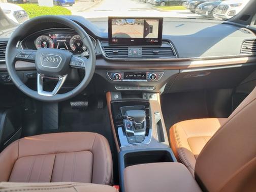 2022 Audi Q5 S line Premium Plus