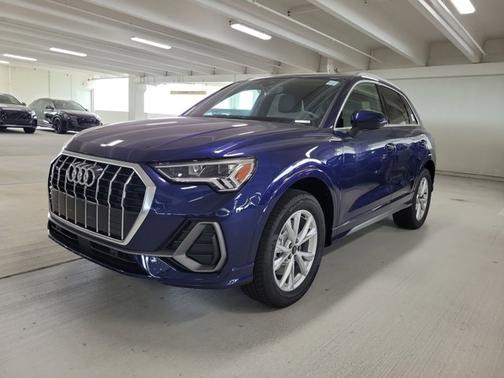 2025 Audi Q3 S line Premium