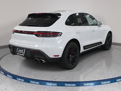 2022 Porsche Macan S
