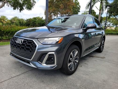 2024 Audi Q3 S line Premium Plus