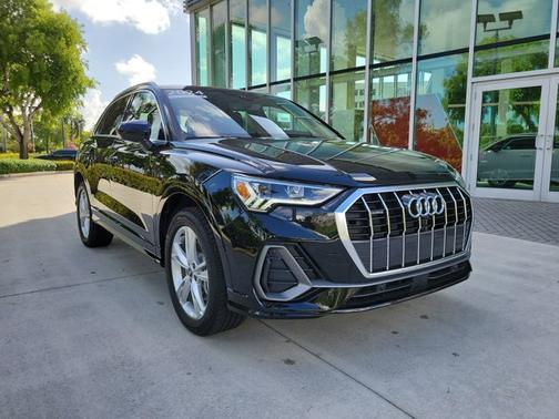 2024 Audi Q3 S line Premium Plus