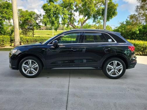 2024 Audi Q3 S line Premium Plus