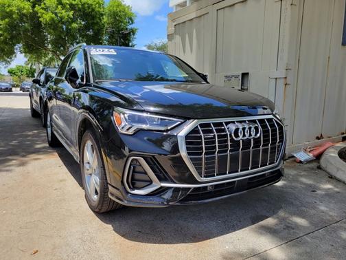 2024 Audi Q3 S line Premium Plus