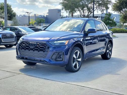 2022 Audi Q5 S line Premium Plus