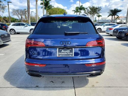 2022 Audi Q5 S line Premium Plus