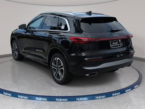2025 Audi Q5 Premium