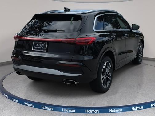 2025 Audi Q5 Premium