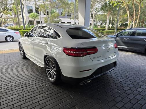 2018 Mercedes-Benz GLC 300 Base 4MATIC