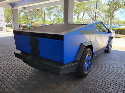 2024 Tesla Cybertruck