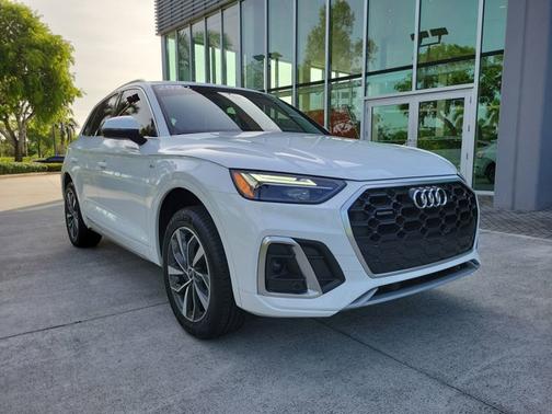 2022 Audi Q5 S line Premium